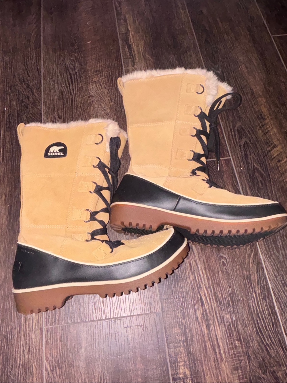 Sorel Women's Tan and Black Waterproof Lace-Up Winter Boots